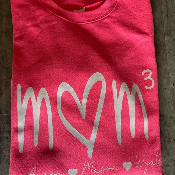 Mom “squared” custom crewneck - Picture 5 of 7